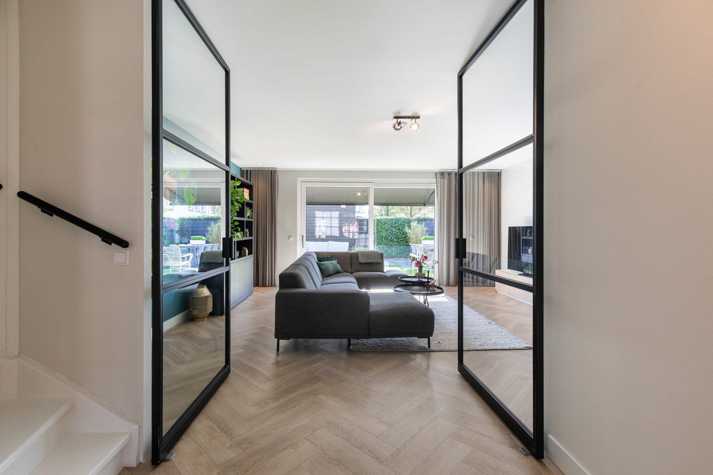 Laan van Zuiderhoeven 2 , 2134 AT Hoofddorp 1